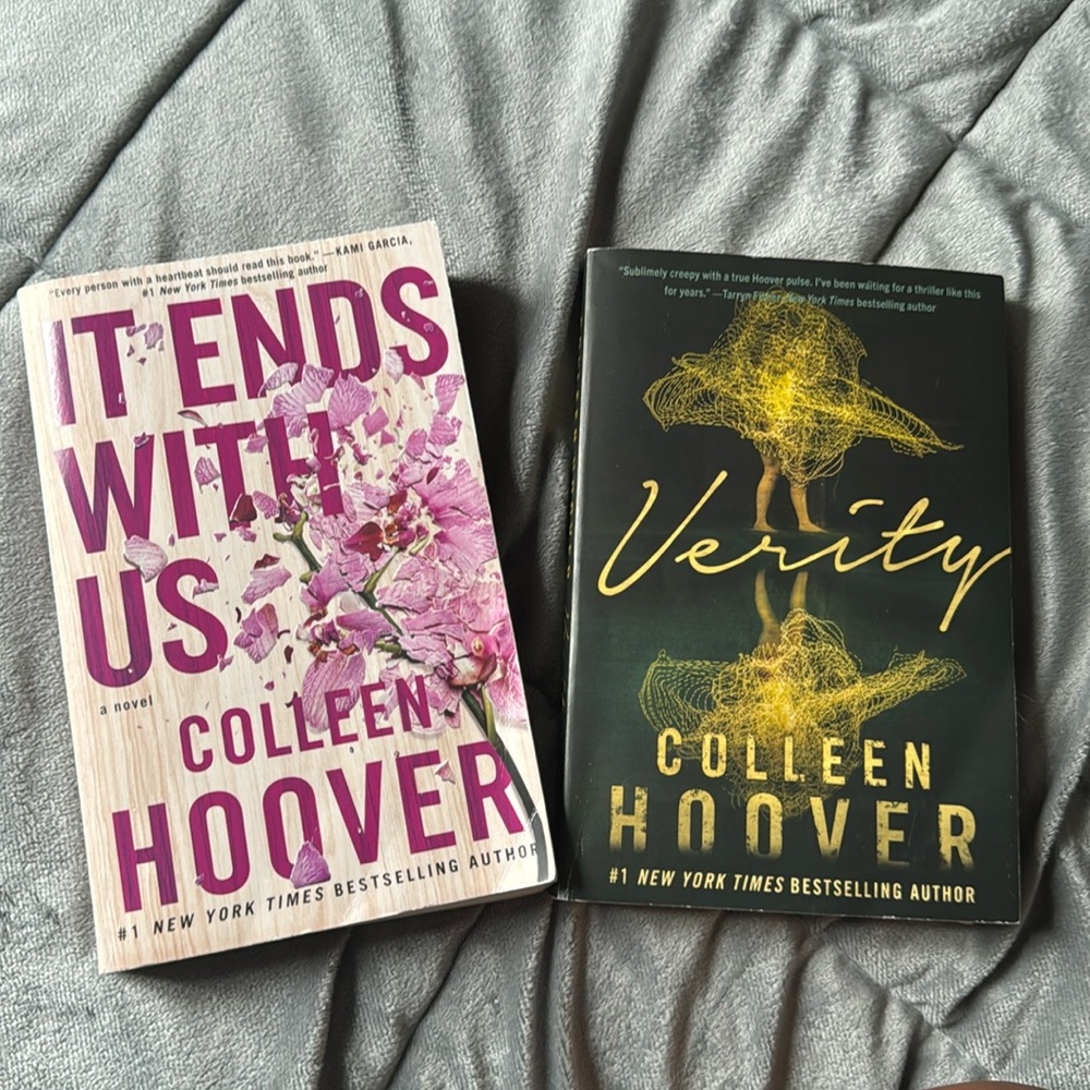 Colleen Hoover Books in almost brand new new condition!